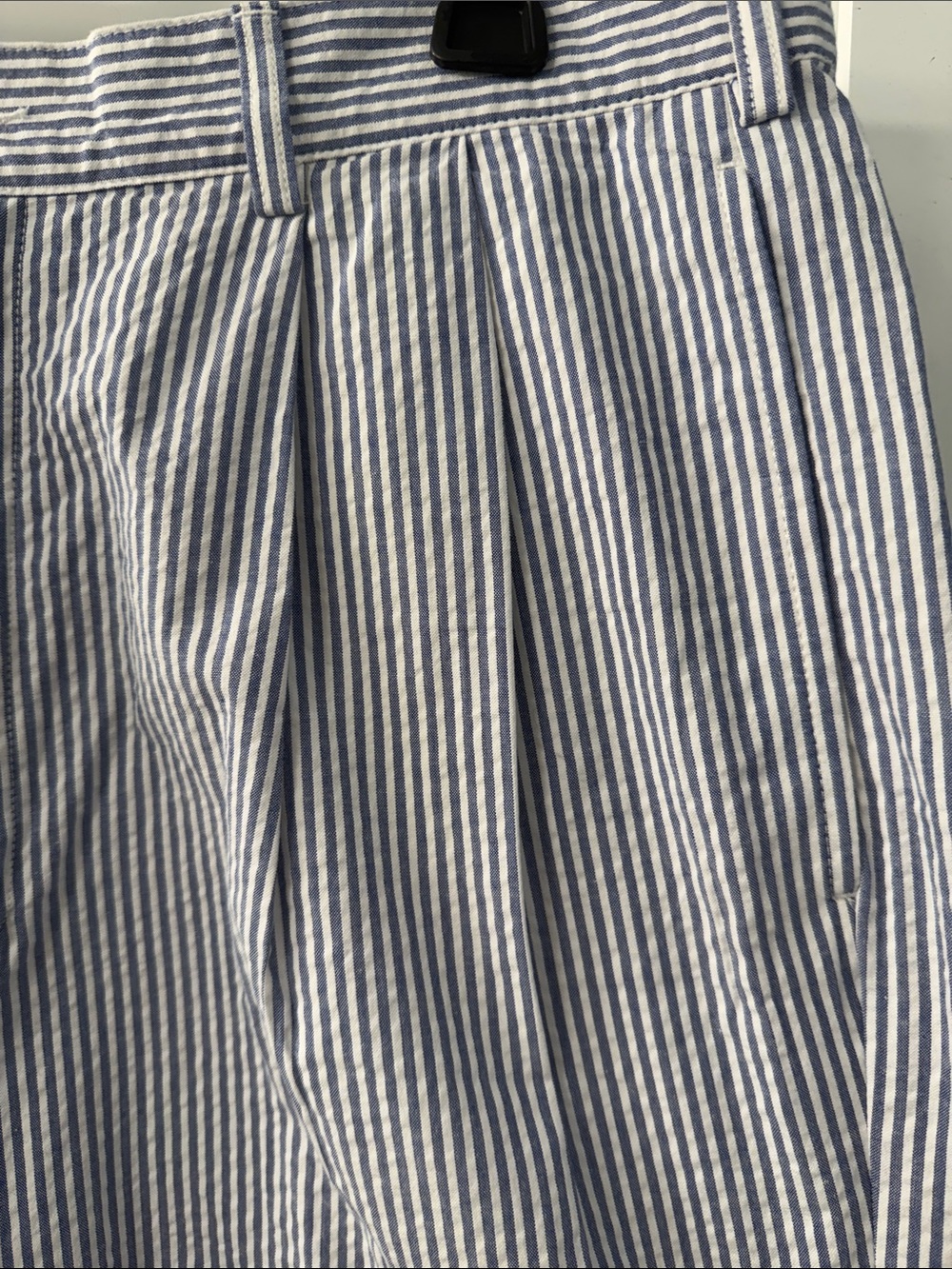 Jos. A Bank "Stay Cool" Seersucker Stripe Men’s Shorts - Blue/White - Picture 3 of 10